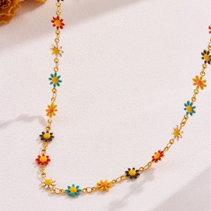 Conjunto de Collar y Pulsera de Flores de Moda, Juego de Margaritas Pequeñas en Oro de 18k, Pulsera de Margaritas de Siete Colores, Conjunto de Collar de Margaritas de Colores - Product Image 3