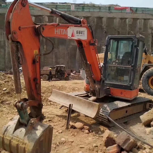 Excavadoras de orugas de pintura originales usadas Hitachi zx55 Máquina de segunda mano a la venta en Shanghai - Product Image 1