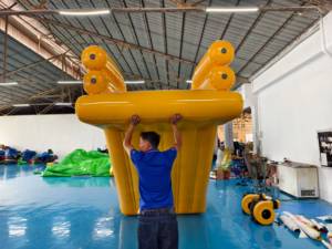 Nhà Máy Bán Buôn Giá Siêu Sang Trọng Dài Nổi Du Thuyền Thuyền Trượt Nước <span class=keywords><strong>Inflatable</strong></span> Tùy Chỉnh Nước Nổi Tự Do Trượt Nước - Product Image 4