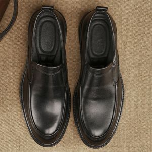 Chaussures habillées pour hommes en cuir véritable, à enfiler, bout rond, pour le bureau et la carrière, toutes saisons, respirantes, mocassins, motif uni, semelle extérieure en caoutchouc - Product Image 3
