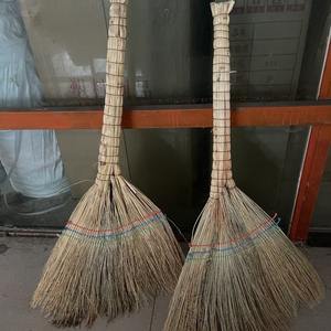 DS4891 Balai de paille de nettoyage de cuisine Balai de paille portable fait à la main Petit <span class=keywords><strong>plumeau</strong></span> Balai d'herbe d'intérieur Balais de fouet d'extérieur - Product Image 2