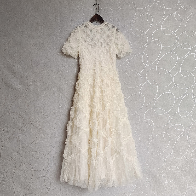 Shop Our LE2544 High Quality Lace Dresses for Elegant Occasions