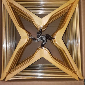Vendita calda della fabbrica in legno massello floccante spalla antiscivolo senza cuciture per uso domestico Retro <span class=keywords><strong>grucce</strong></span> in legno per vestiti di legno camicia abito - Product Image 6