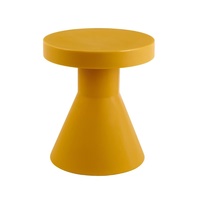 Ensemble de table basse et de chaises en plastique de style nordique moderne pour salon