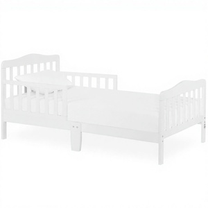 Lit pour tout-petit à plancher bas certifié JPMA au design classique avec barrières de sécurité sur deux côtés, meubles de chambre d'enfant en bois non toxique - Product Image 2