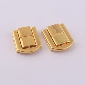 Oro di alta qualità di colore di piccole dimensioni in metallo contenitore di monili di legno di cattura di blocco chiusura a scatto dalla fabbrica Della Cina
