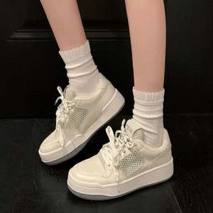 Chaussures de marche rétro été-automne, nouvelles baskets décontractées à bout rond pour étudiantes, polyvalentes, à semelle épaisse - Product Image 3