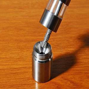 Moulin à poivre manuel en acier inoxydable KLH098 pour sel et épices de cuisine – Vente en gros - Product Image 5