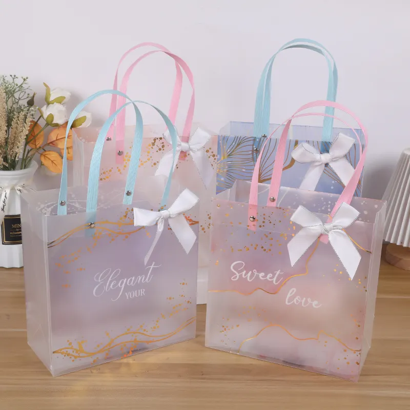 Personnalisation en usine logo écologique personnalisé clair PVC PP shopping sacs cadeaux en plastique transparent pour le shopping