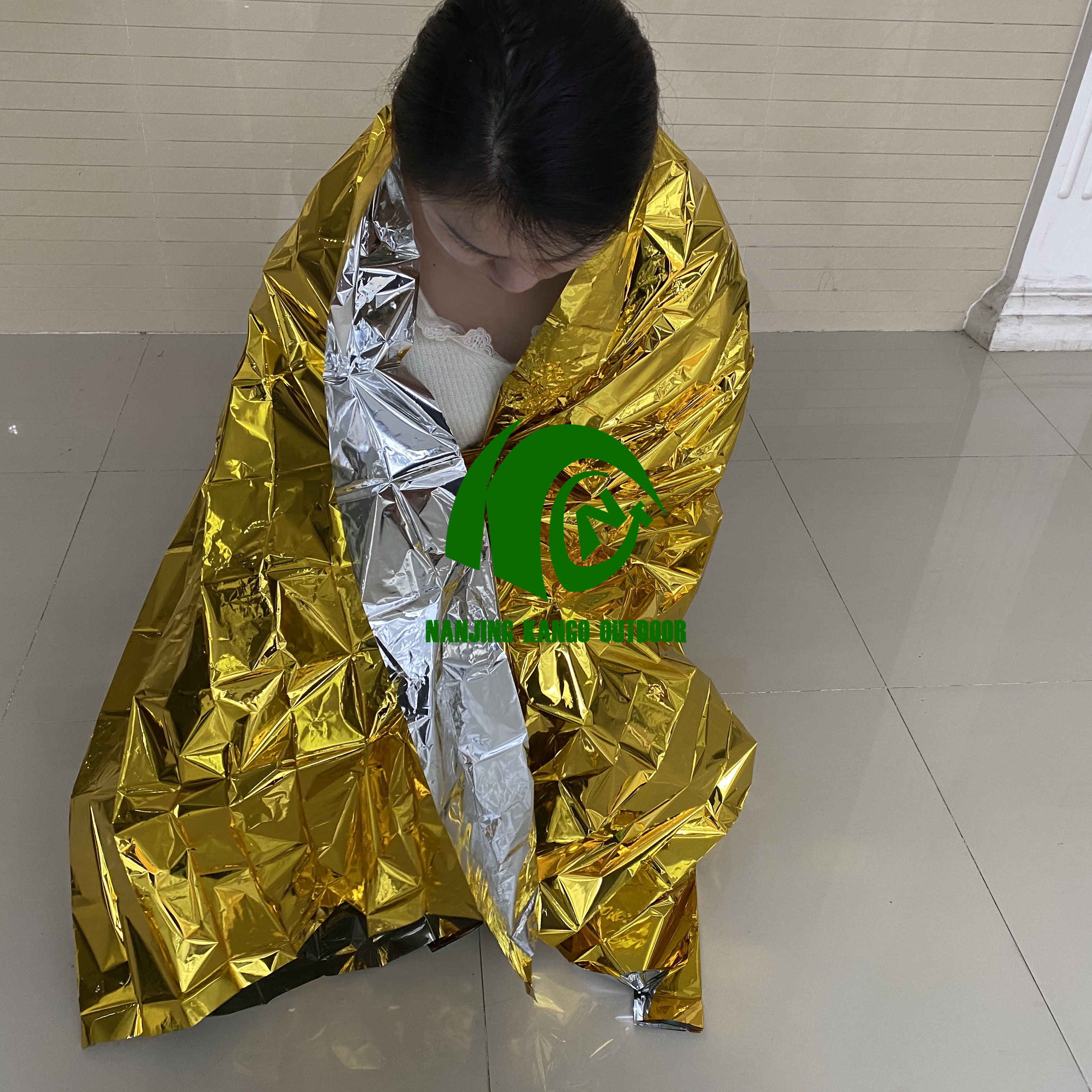 Аварийное одеяло из майлара для кемпинга, уличное спасательное одеяло из фольги для выживания