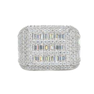 Bague de Bijouterie Personnalisée en Or Blanc 14k 18k, Bague Hip Hop Carrée Entièrement Sertie de Moissanite VVS et Diamants Baguette, Prix d'Usine - Product Image 2