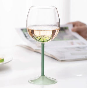 <span class=keywords><strong>Verre</strong></span> à <span class=keywords><strong>vin</strong></span> rouge en <span class=keywords><strong>verre</strong></span> borosilicate de haute qualité, personnalisable en gros, avec tige fine de couleur <span class=keywords><strong>vert</strong></span> jade, au design créatif et esthétique - Product Image 4