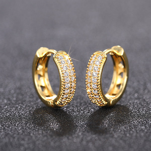 Orecchini Piccoli da Donna, Semplici Accessori per Orecchie da Indossare Ogni Giorno - Product Image 1