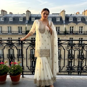 Ensemble indien pakistanais brodé Anarkali Salwar Kameez Dupatta en tissu filet pour mariage et fête - Product Image 1