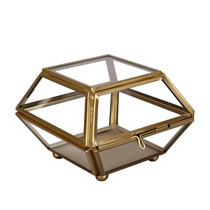 Boîte à bijoux décorative artisanale en verre, forme polygonale personnalisée, finition dorée, pour mariage, cadeau de retour, boîte de luxe - Product Image 1