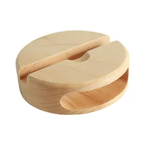 Support de téléphone en bois de bureau avec amplificateur de son - Product Image 1