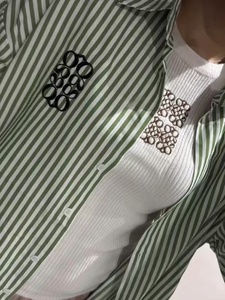 Canotta Personalizzata Casual Eco-Friendly da Sposa, Maglietta Ricamata da Donna per Rivelazione Fidanzamento, Regalo Addio al Nubilato - Product Image 2