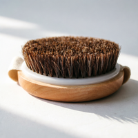 Natürliche, umweltfreundliche, runde Holz-Duschbürste mit individuellem Logo, Wildschweinborsten, Cellulite-Peeling-Bürste für Damen, Badezubehör