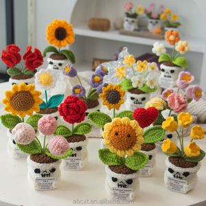 Planta Artificial en Maceta, Muñeca de Algodón Tejida a Mano, Planta de Ganchillo Hecha a Mano para Halloween - Product Image 1