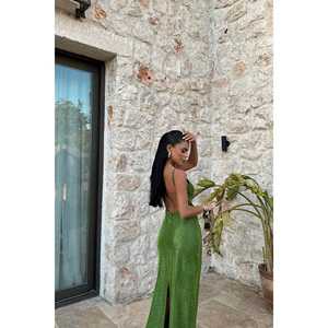 Vestido de Gala Verde con Tiras, Brillante, con Pedrería, Corte Imperio, Silueta en A, con Abertura, Talla XL, Largo hasta el Suelo, para Fiesta de Graduación - Product Image 1