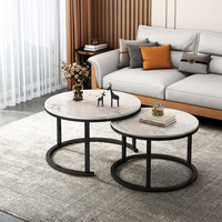 Ensemble de tables basses modernes minimalistes en faux marbre, cadre rond en fer durable, table artisanale en métal mobile et personnalisable
