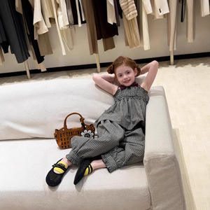 Conjunto Casual de Dos Piezas para Niñas, Top de Lino y Algodón a Cuadros y Pantalones Jogger, Estilo Nuevo - Product Image 1