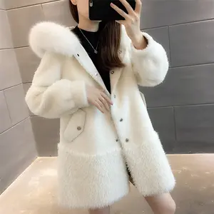 Sheep Shearing Pure Merino Wool Tops Single-breasted Button Fastening Women Lamb Fur Coat