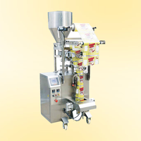 Machine d'emballage verticale compacte pour le pesage et le scellage automatiques des noix, des amandes, des graines de melon et des pistaches