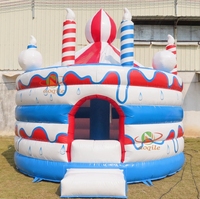 Conception personnalisée PVC Gâteau d'anniversaire pour enfants Maison pleine d'entrain Grand gâteau gonflable pour fête d'anniversaire