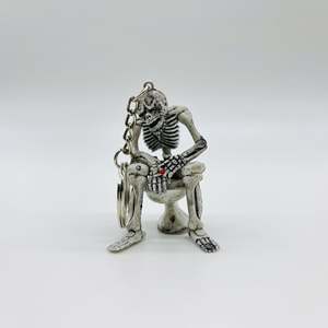 Porte-clés squelette fantôme de toilette drôle pour Halloween, anneau de porte-clés de voiture de nouveauté, cadeaux de faveur de fête en vrac - Product Image 4