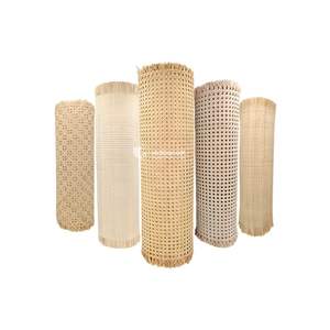 Tressage en rotin naturel OEM provenant de l'usine du Vietnam, vente en gros de tapis et de coussin en rotin et en osier - Product Image 1