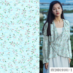 ผ้าฝ้ายรามีพิมพ์ลายดิจิทัล Minghui Textile ขนาด 68*74 ลายดอกไม้ละเอียด สำหรับงานออกแบบ DIY - Product Image 1