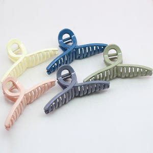 Grande pince à cheveux de style coréen, pince pour chignon, pince pour queue de cheval, pince à cheveux simple et élégante pour la douche, vente en gros à 1 ou 2 yuans. - Product Image 4