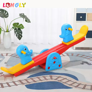 Balançoire double <span class=keywords><strong>girafe</strong></span> en plastique pour l'intérieur et l'extérieur, idéale pour les crèches et les jardins d'enfants - Product Image 5