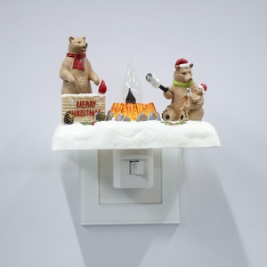 Linda Lámpara Nocturna LED de Silicona con Diseño de Familia de Osos al Rededor de un Fogata, Luz Cálida y Suave, Decoración Navideña para el Hogar, Idea de Regalo - Product Image 4