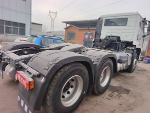 รถแทรกเตอร์ล้อลากขนาดใหญ่ HOWO 8*4 400แรงม้าจากประเทศจีนใช้งานได้ดีเยี่ยม - Product Image 5