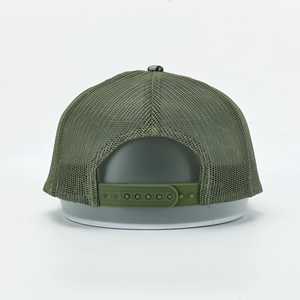 หมวกเบสบอลปักโลโก้คุณภาพสูงแบบกำหนดเอง หมวกทรงคลาสสิกลายพรางขอบแบน หมวกทรัคเกอร์ปักโลโก้แบบกำหนดเอง หมวกตาข่ายสีเขียวพร้อมเชือก - Product Image 6