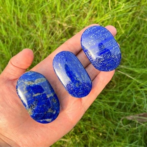 Venta al por mayor de piedras de palma de lapislázuli talladas vintage, artesanías de cristal natural para Feng Shui, budismo, gemas de hadas y amuletos. - Product Image 1