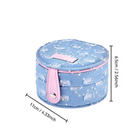 Boîte à bijoux vintage de voyage personnalisée Boîte en polyester jacquard Emballage de rangement de chaîne de collier avec boucle d'oreille à pression Boîte à pendentif