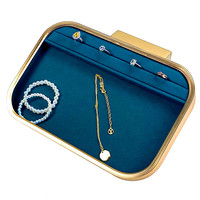 Plateau de présentation de bijoux en métal au design élégant, plateau de rangement haut de gamme pour bracelets, bagues, colliers et boucles d'oreilles