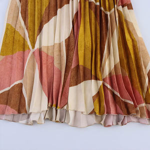 ZATRHMBM <span class=keywords><strong>abbigliamento</strong></span> donna estate 2025 nuova moda gonna plissettata con motivo geometrico stampata retro vita alta femminile gonna midi - Product Image 5