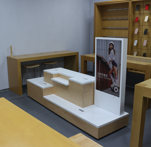 Cân Bằng Xe Hiển Thị Đứng Điện <span class=keywords><strong>Hoverboard</strong></span> Hiển Thị Đứng Tùy Chỉnh Gỗ Hiển Thị Đồ Nội Thất Cho Xe Cân Bằng - Product Image 1