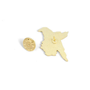 Style foncé noir corbeau oiseau émail broche créative <span class=keywords><strong>plume</strong></span> Rose <span class=keywords><strong>lune</strong></span> Halloween cadeau épinglette Badge chapeau épingles - Product Image 6