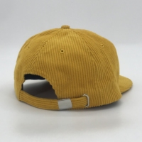 Aangepaste Ongestructureerde 5-Panel Snapback Hoed Corduroy Stof Kleine Gebogen Rand Papa Hoed Custom Borduurlogo Optie Voor Het Bedrijfsleven