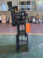 J23-10T nouvelle condition automatique mécanique puissance presse Machine prix concurrentiel acier poinçonnage estampage tôles pompe noyau