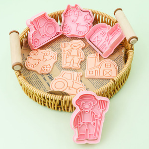 <span class=keywords><strong>Ferme</strong></span> série 3D dessin animé bricolage Animal <span class=keywords><strong>ferme</strong></span> Animation imprimé Biscuit moule en plastique <span class=keywords><strong>emporte</strong></span>-pièces pour faire des Biscuits uniques - Product Image 4