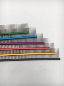 Peine de belleza para perros y gatos, peine de acero para eliminar el vello flotante - Product Image 3