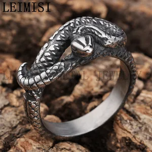 Mode Herren Edelstahl Gothic Punk Biker Schmuck leicht wasserdicht Reptilien Tierkreis Tier Cobra Mamba Schlangen ring Großhandel