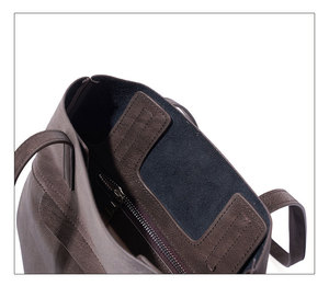 กระเป๋าสะพายข้างสีแดงน่ารักอเนกประสงค์สำหรับฤดูร้อนใหม่สำหรับผู้หญิง หนังแท้ ดีไซน์เก๋ไก๋ทันสมัย - Product Image 5