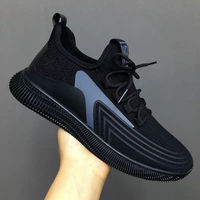 Maille polyvalente pour chaussures de couple, couleur unie, baskets respirantes à enfiler pour l'été, chaussures décontractées de course unisexes